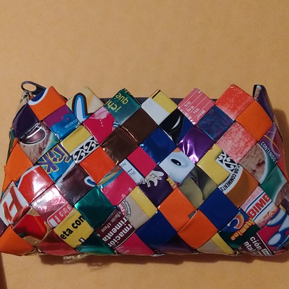 Recycled coin purse - Picture 2 of 4
